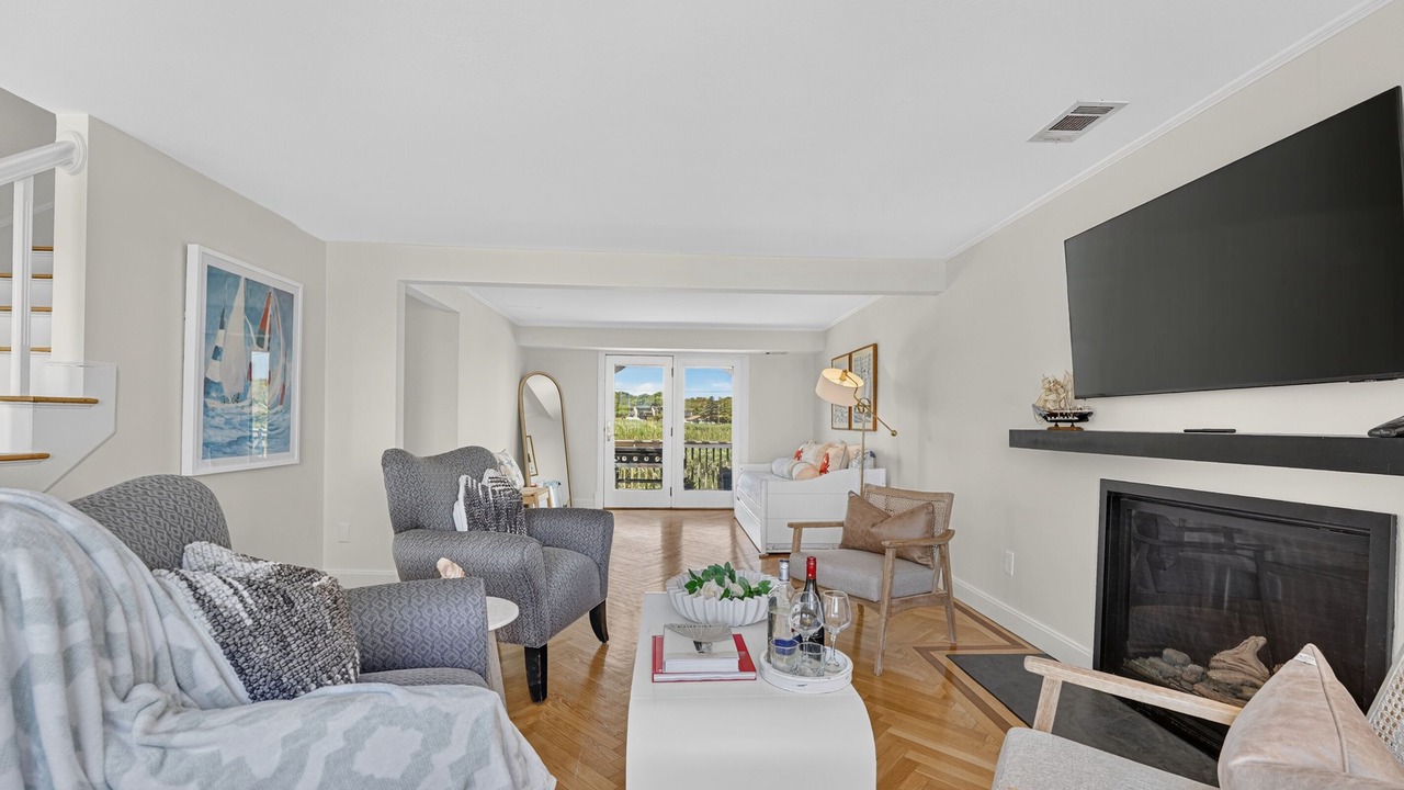Photo of Livingroom in Scituate