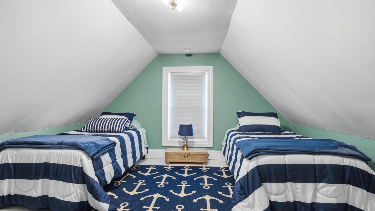 Photo of Bedroom in Northport