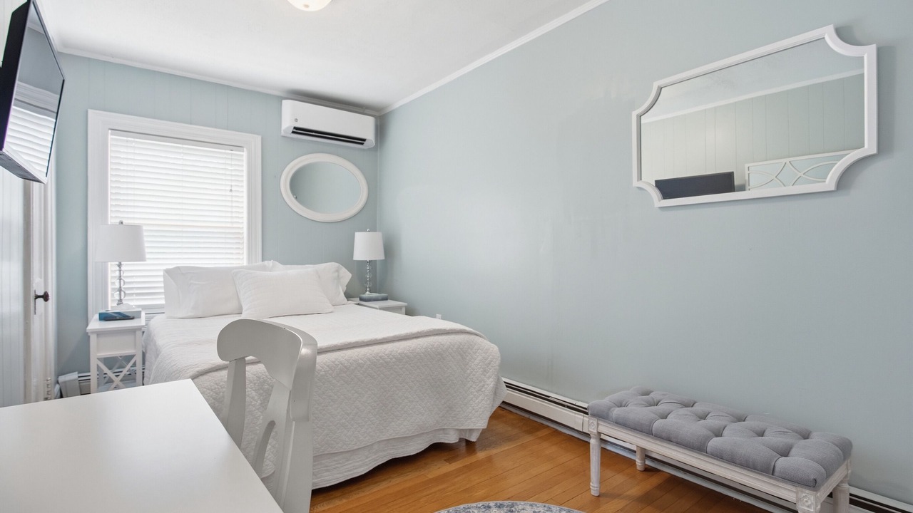 Photo of Bedroom in Northport