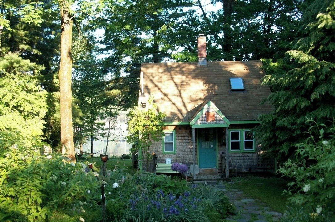 Photo of Outdoor in Gray