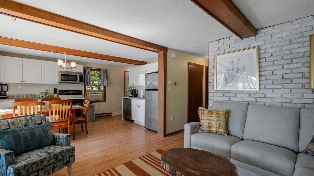 Photo of Livingroom in Locke Lake Colony