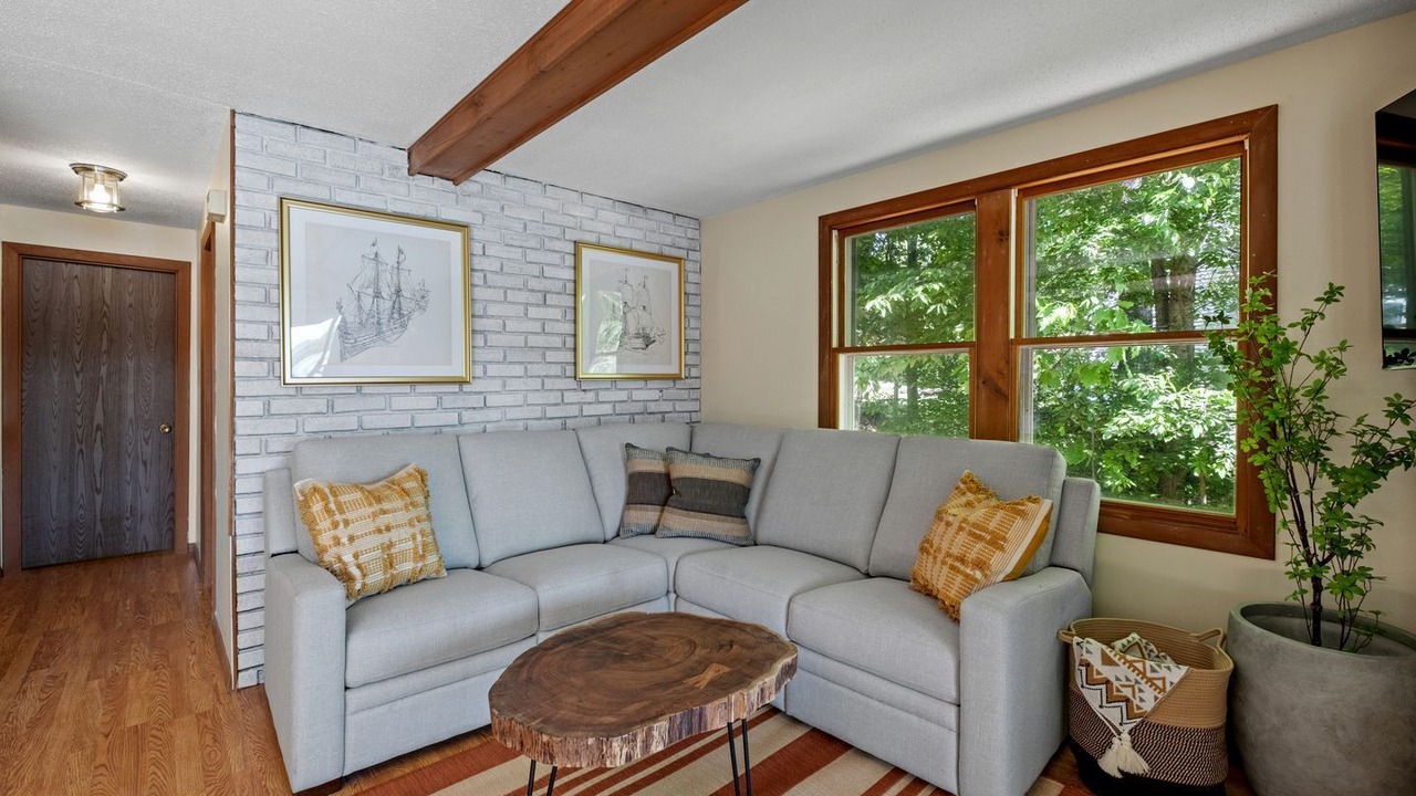 Photo of Livingroom in Locke Lake Colony