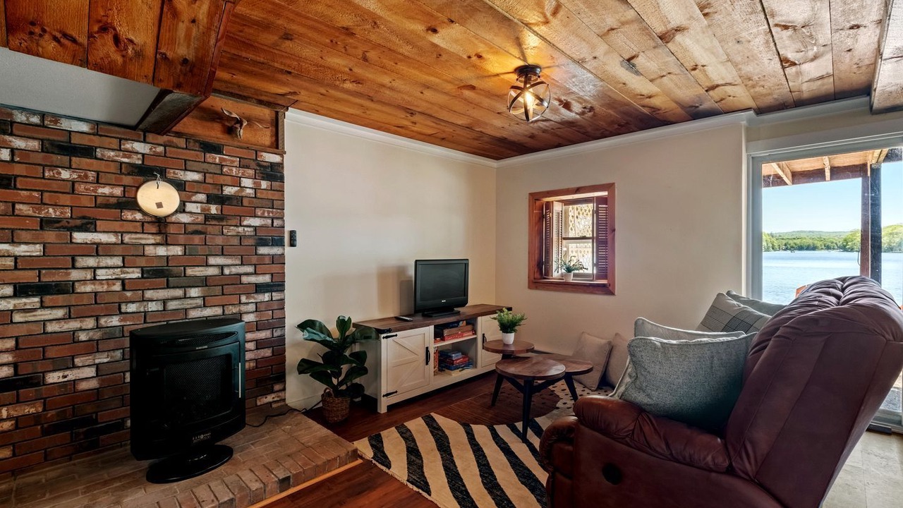 Photo of Livingroom in Locke Lake Colony