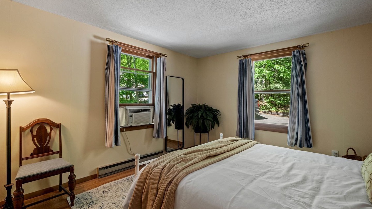 Photo of Bedroom in Locke Lake Colony