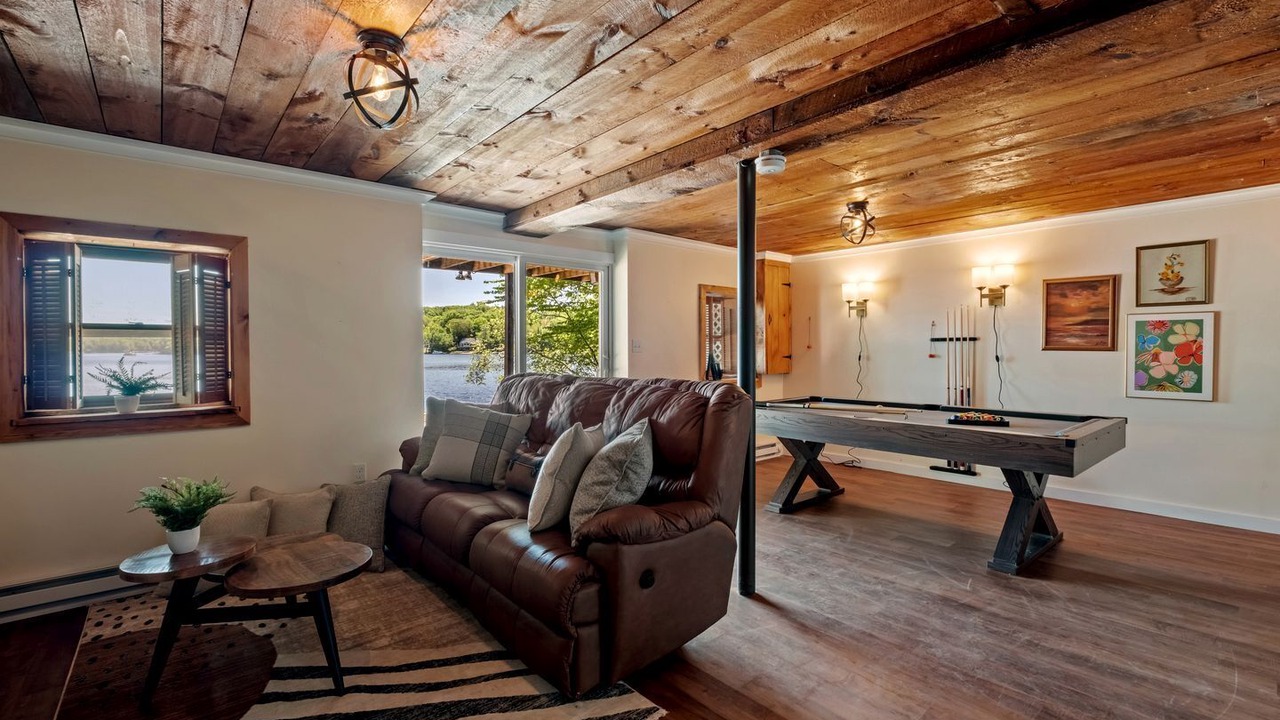 Photo of Livingroom in Locke Lake Colony