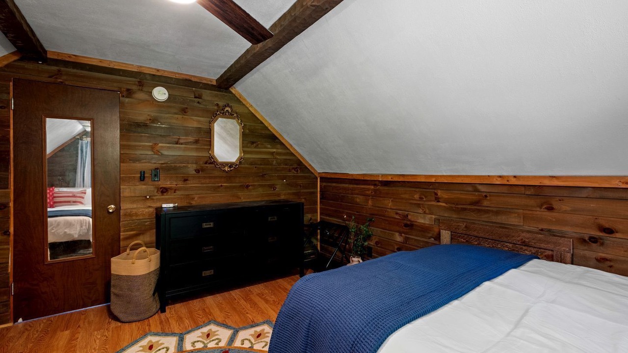 Photo of Bedroom in Locke Lake Colony