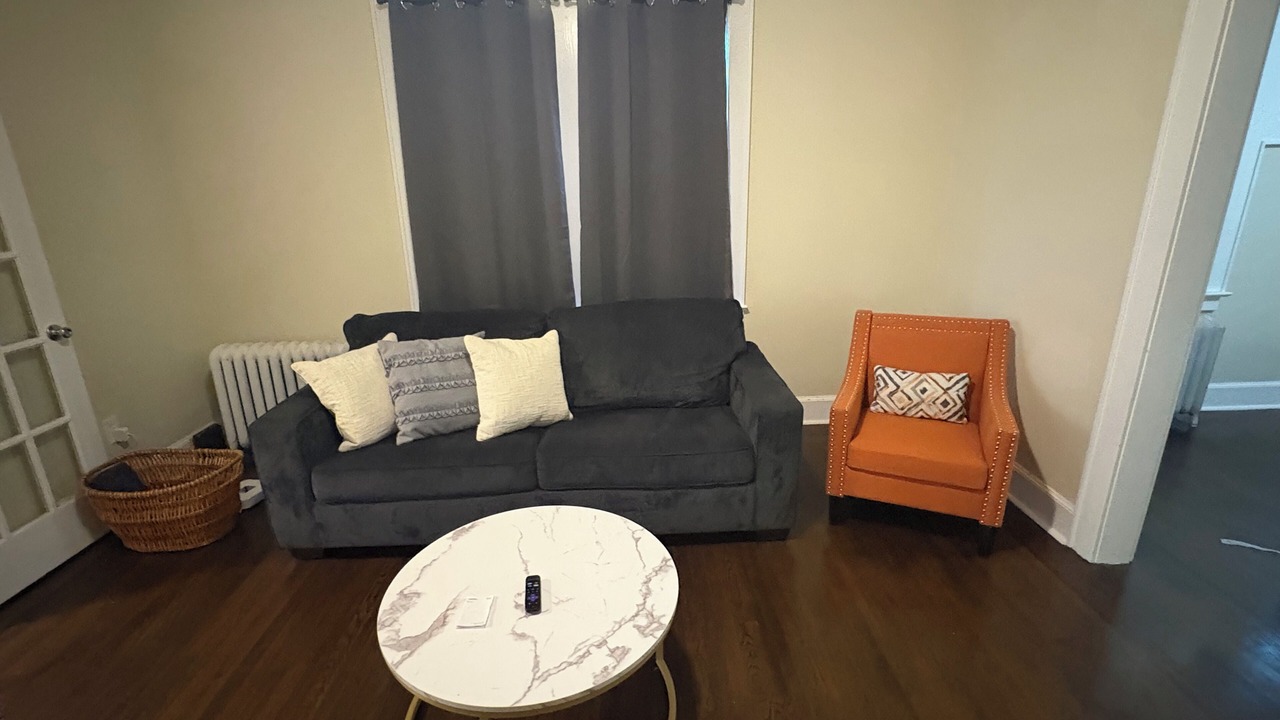 Photo of Livingroom in Lower Vailsburg