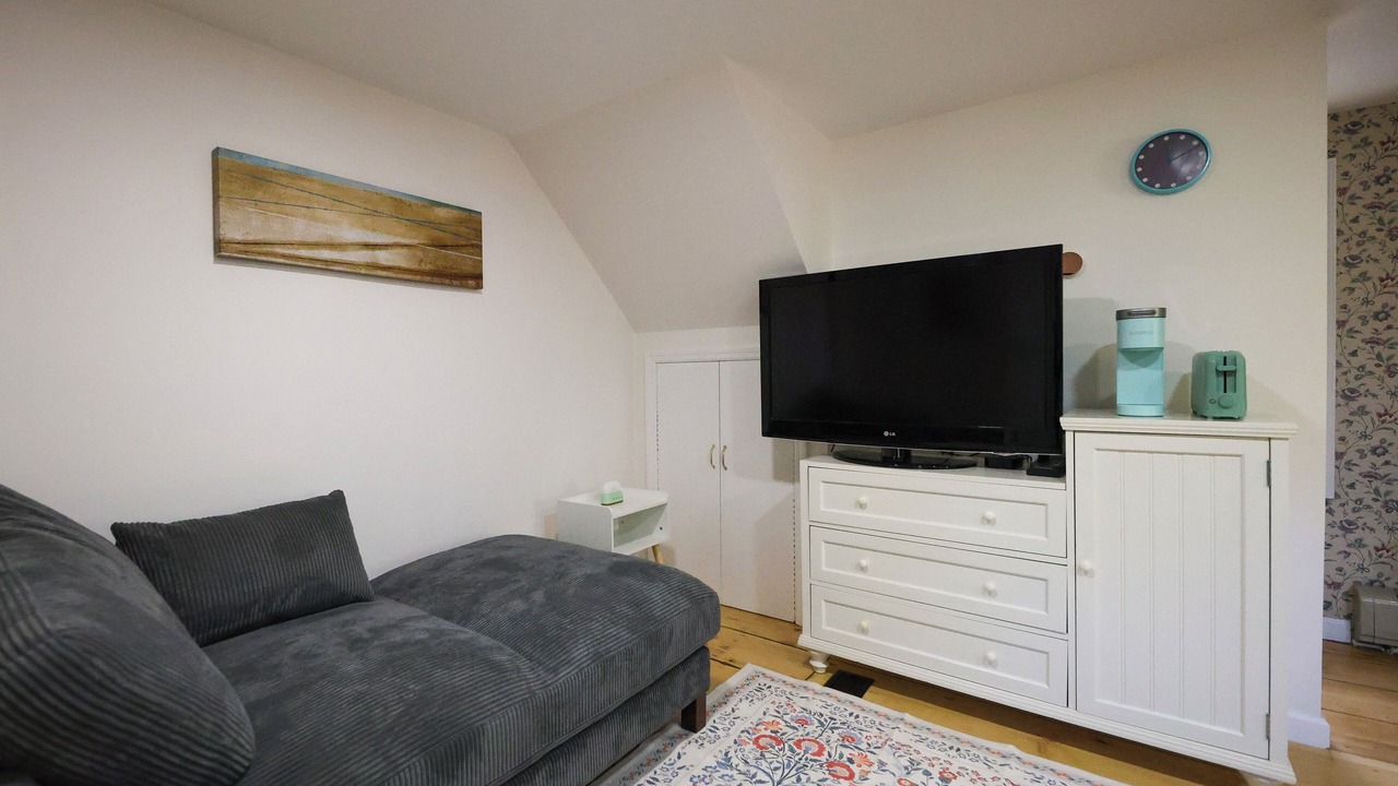 Photo of Livingroom in Glen Head