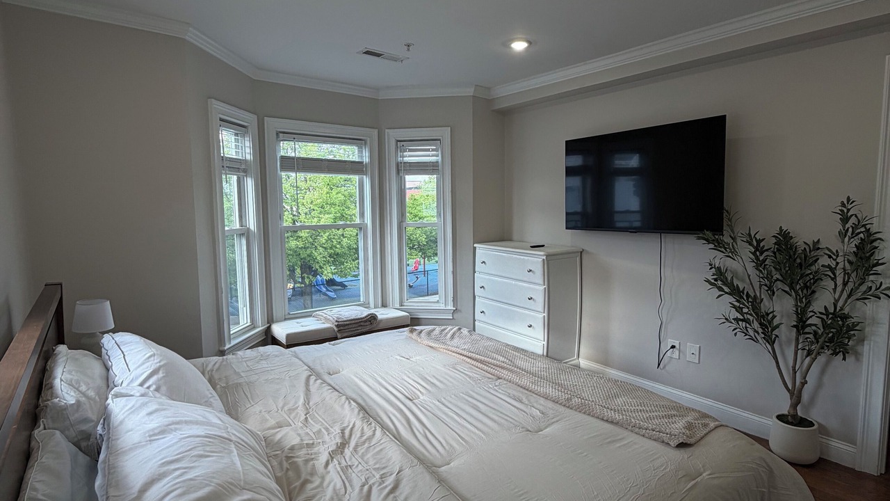 Photo of Bedroom in East Somerville