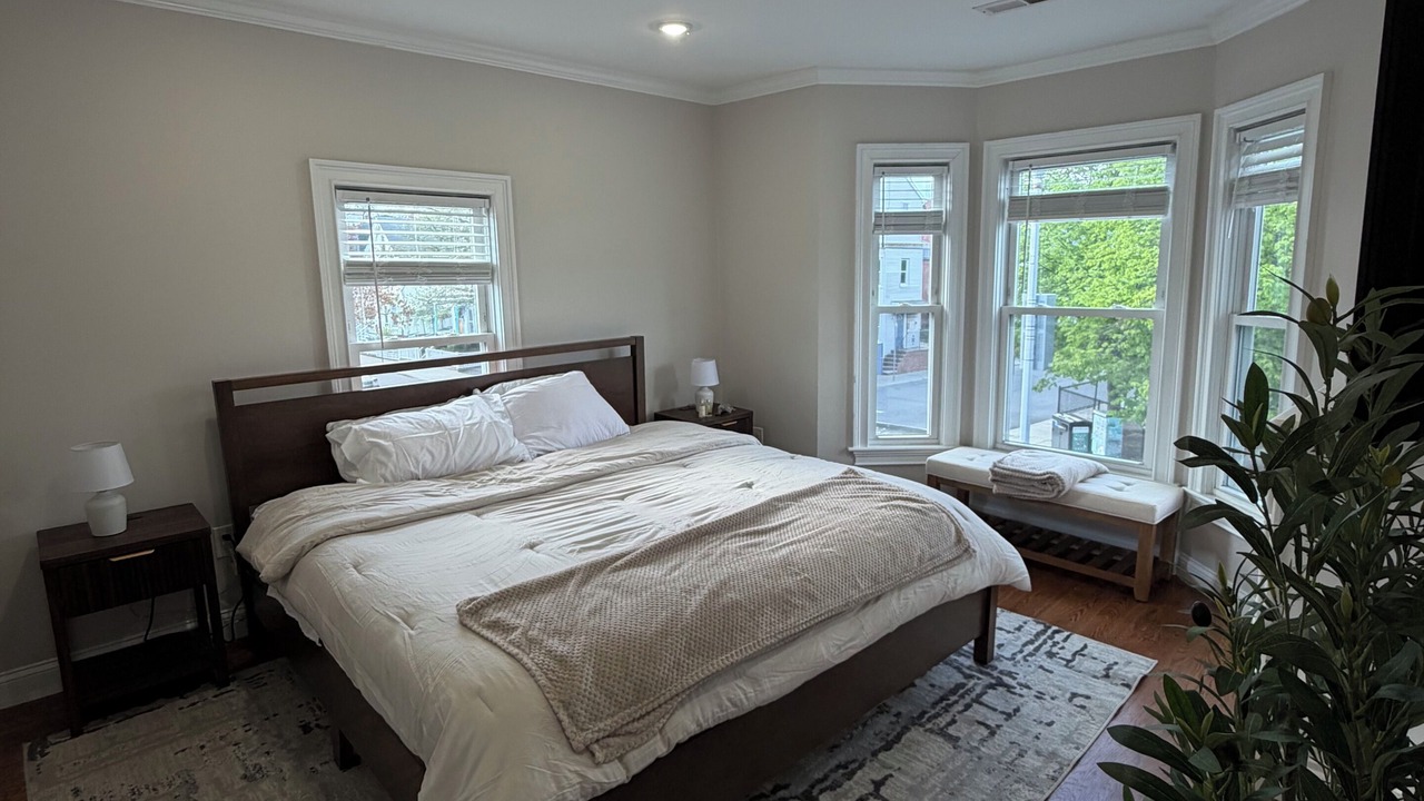 Photo of Bedroom in East Somerville