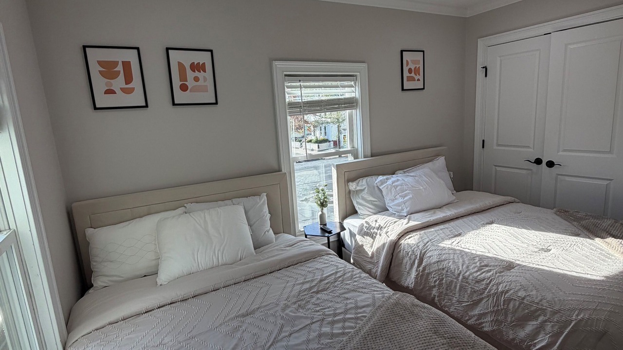 Photo of Bedroom in East Somerville