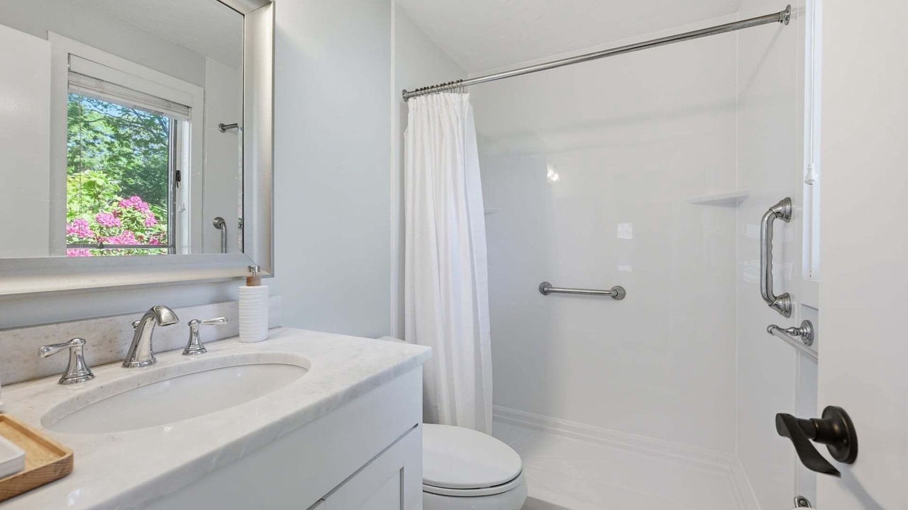 Photo of Bathroom in Mews Village