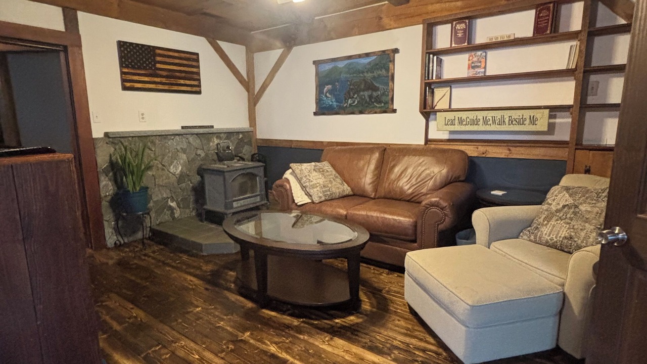 Photo of Livingroom in Royalston