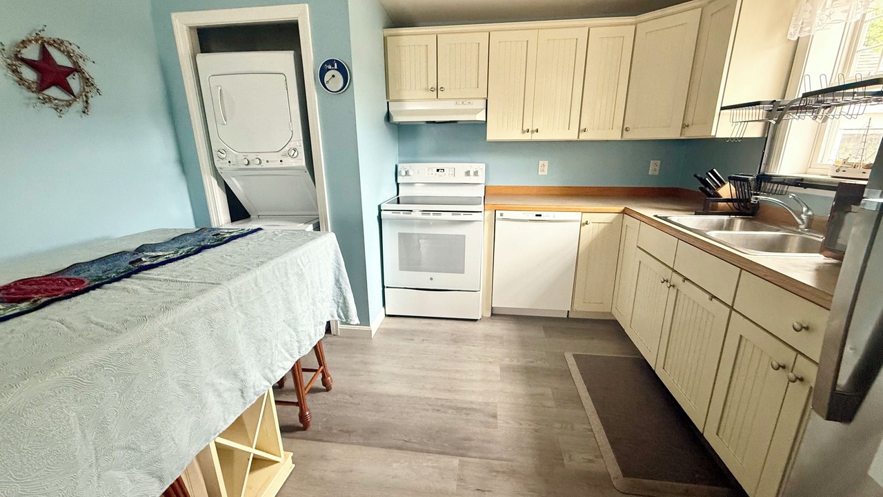 Photo of Kitchen in Ogunquit - Wells