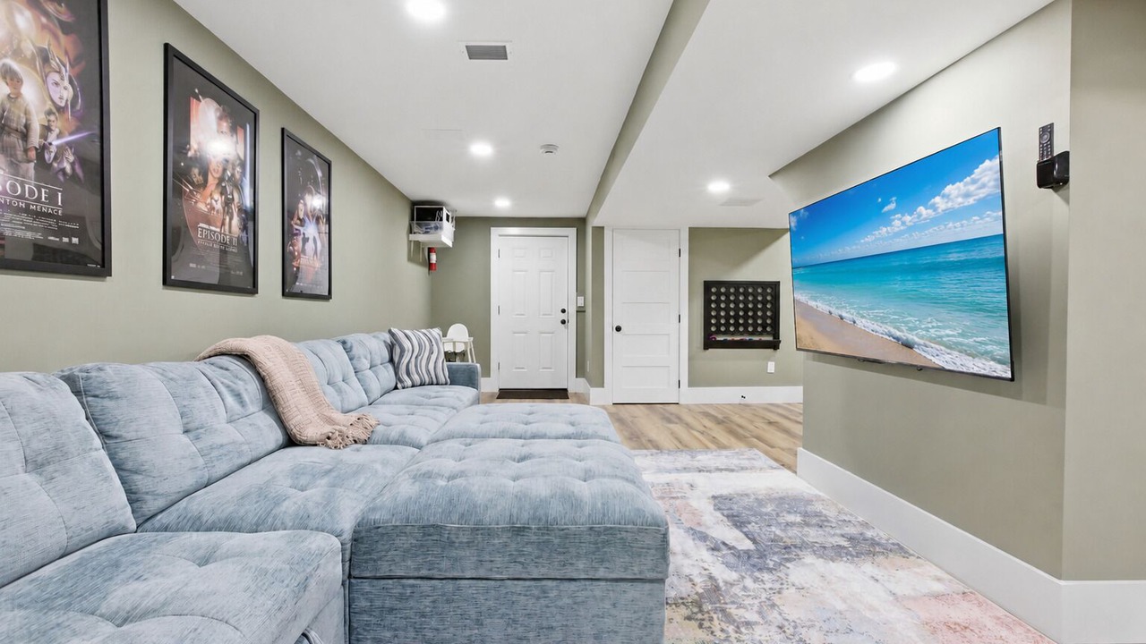 Photo of Livingroom in East Falmouth