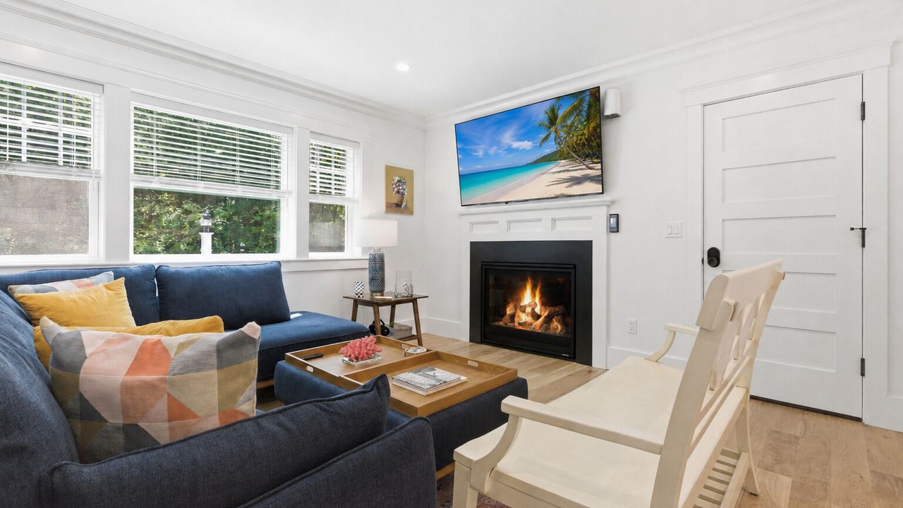 Photo of Livingroom in East Falmouth