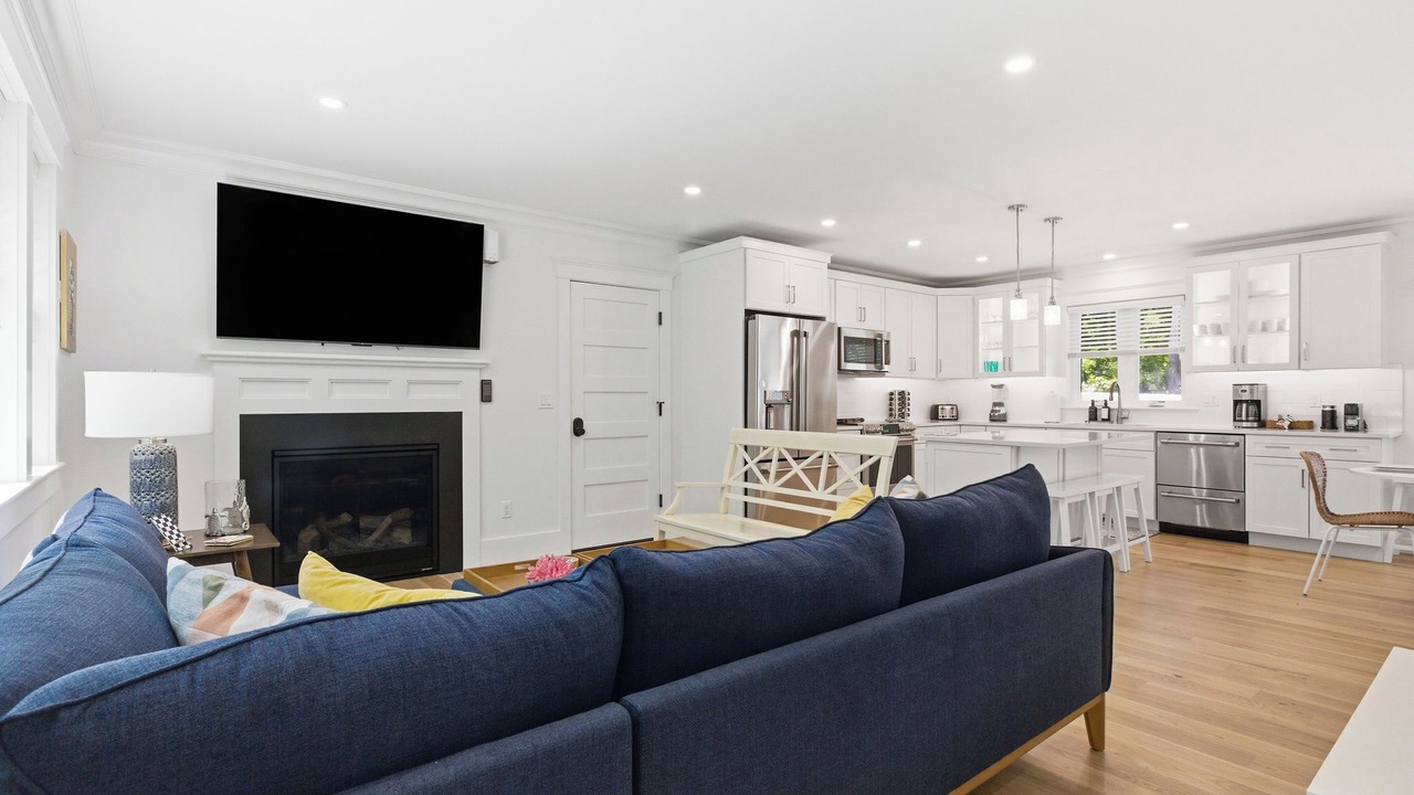 Photo of Livingroom in East Falmouth