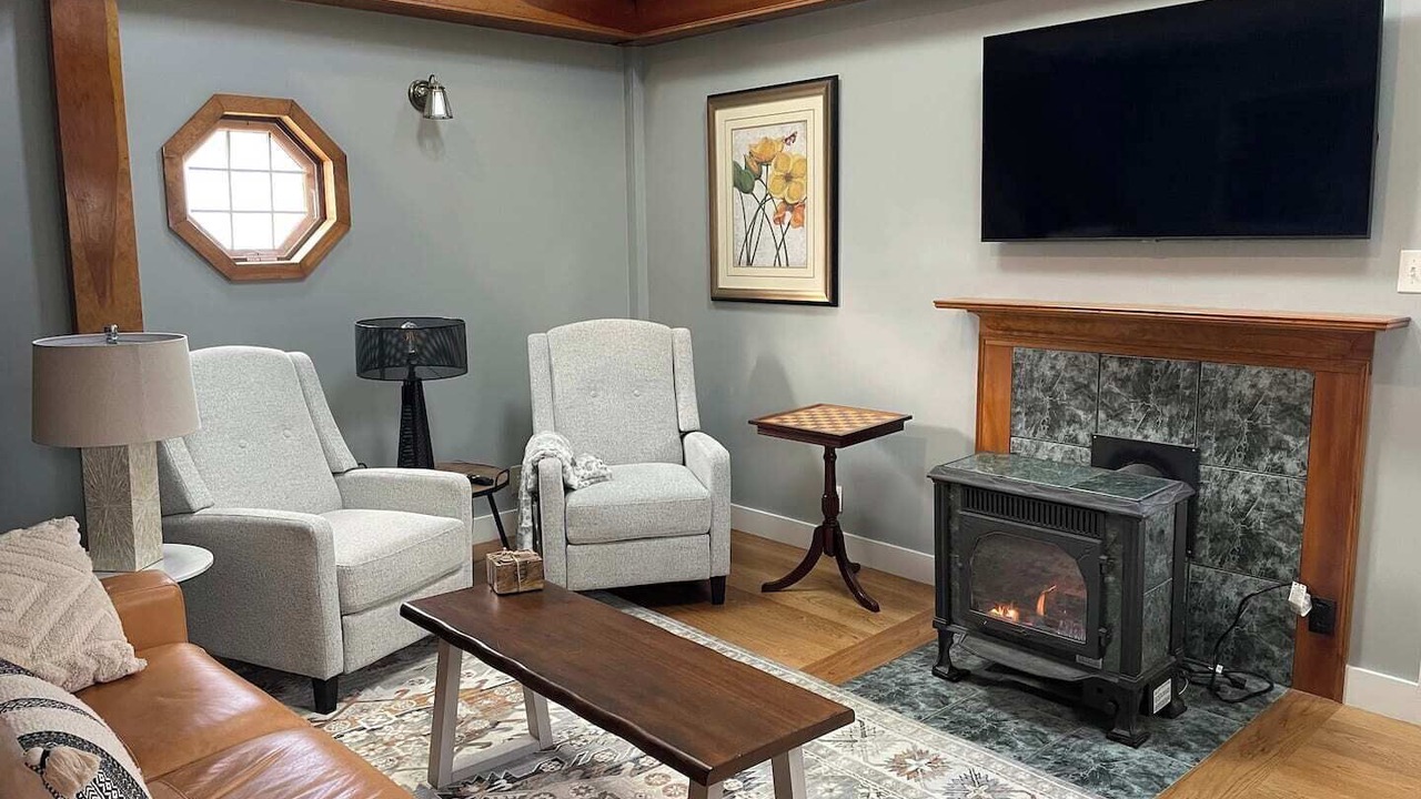 Photo of Livingroom in Keene