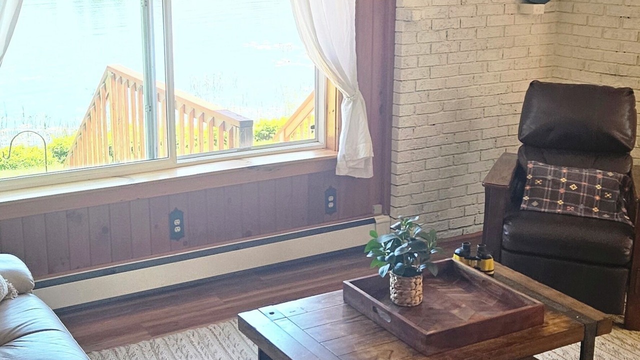 Photo of Livingroom in Raymond