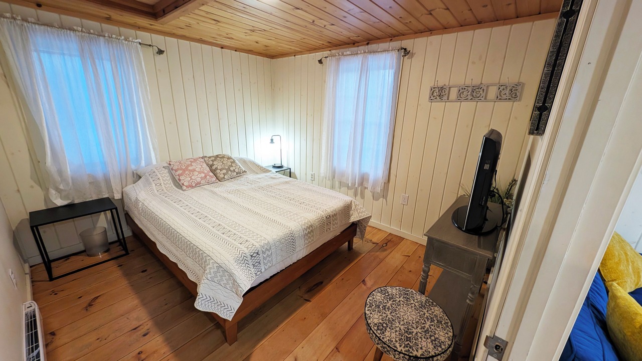 Photo of Bedroom in Acton
