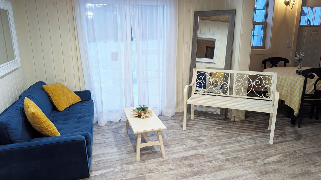 Photo of Livingroom in Acton