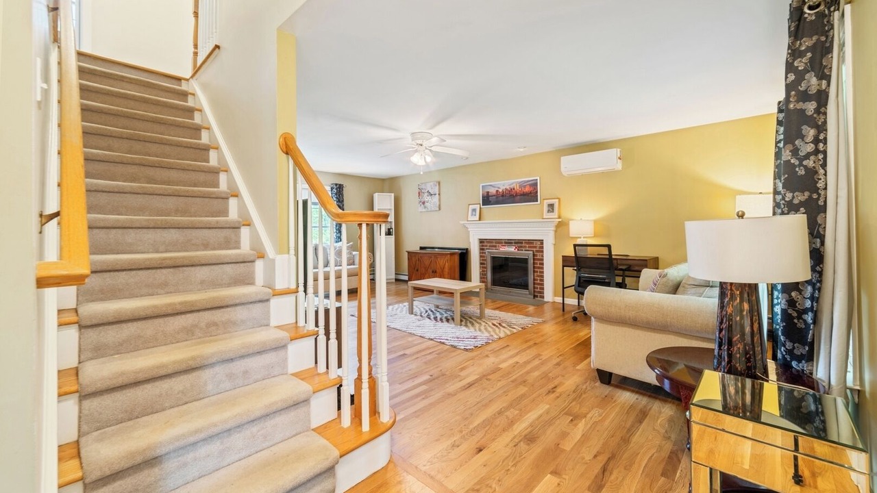 Photo of Livingroom in Gaylordsville