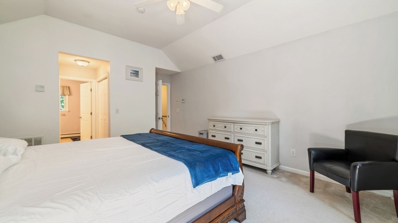 Photo of Bedroom in Gaylordsville