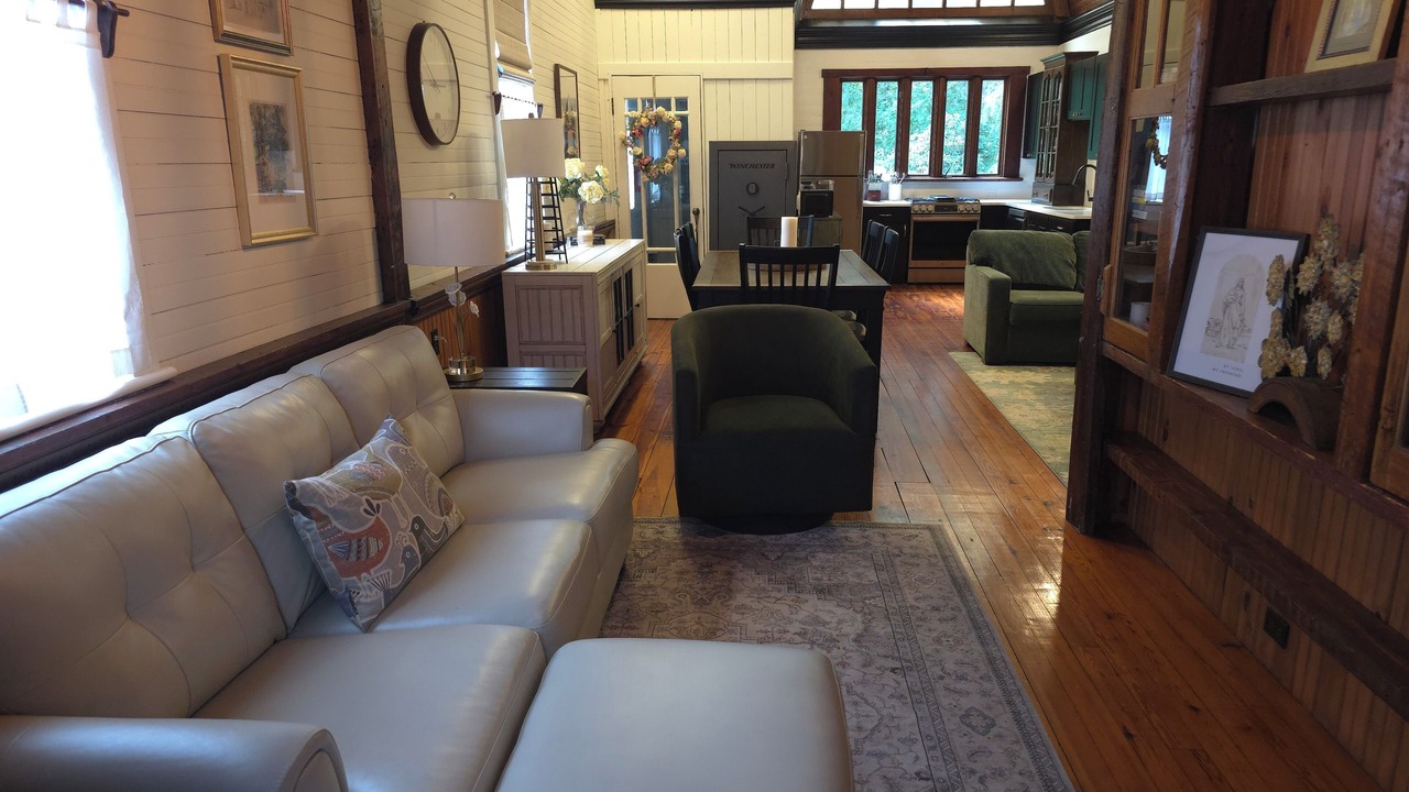 Photo of Livingroom in Clifton Park