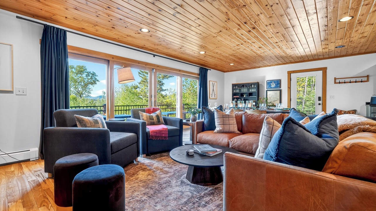 Photo of Livingroom in Bethel