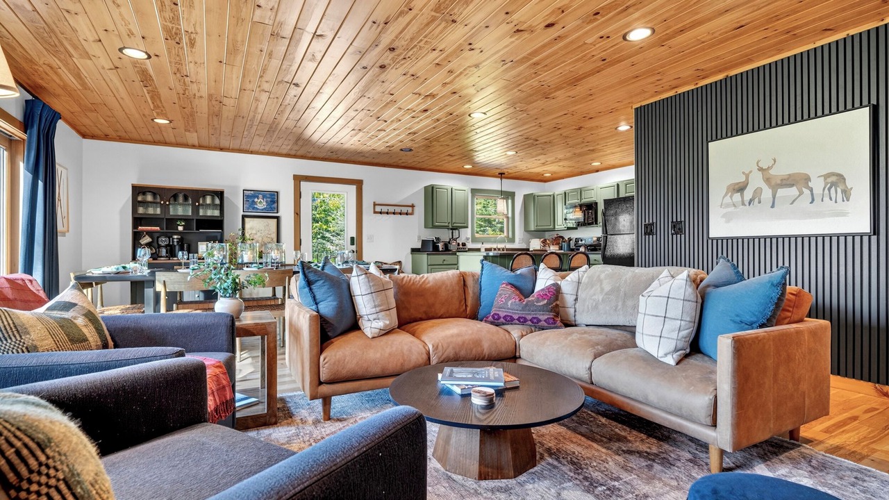 Photo of Livingroom in Bethel
