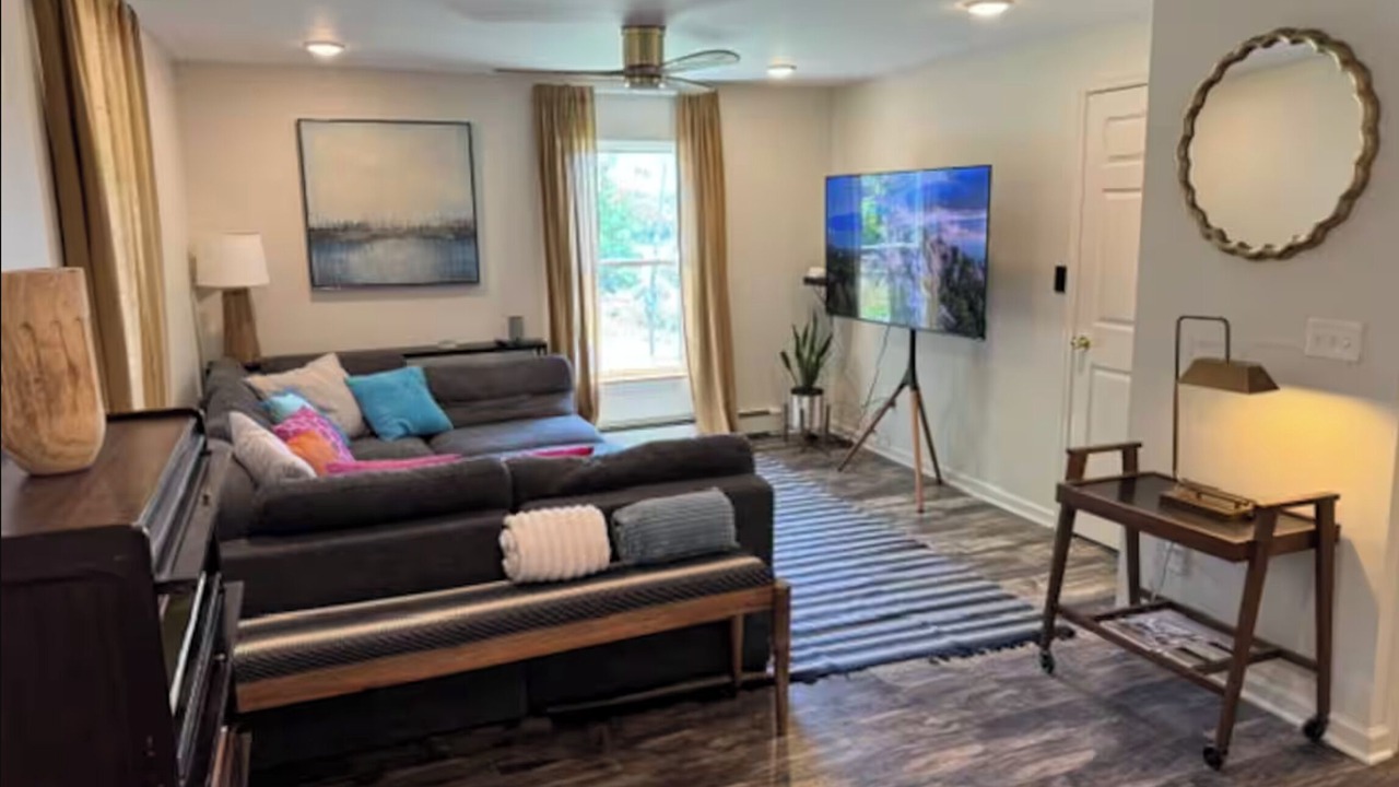 Photo of Livingroom in Hudson