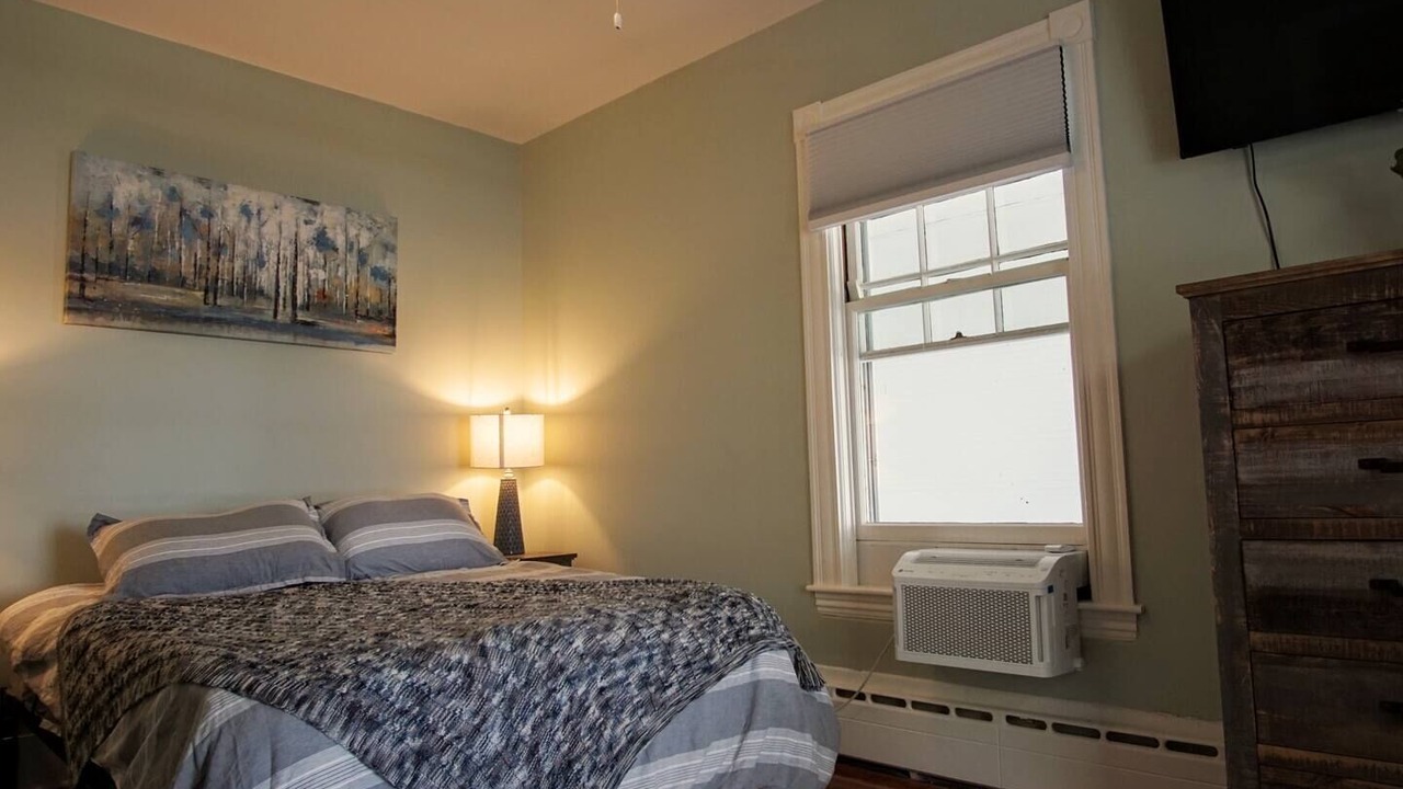 Photo of Bedroom in Winnisquam