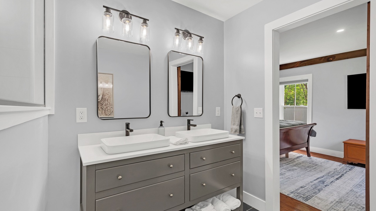 Photo of Bathroom in Higganum