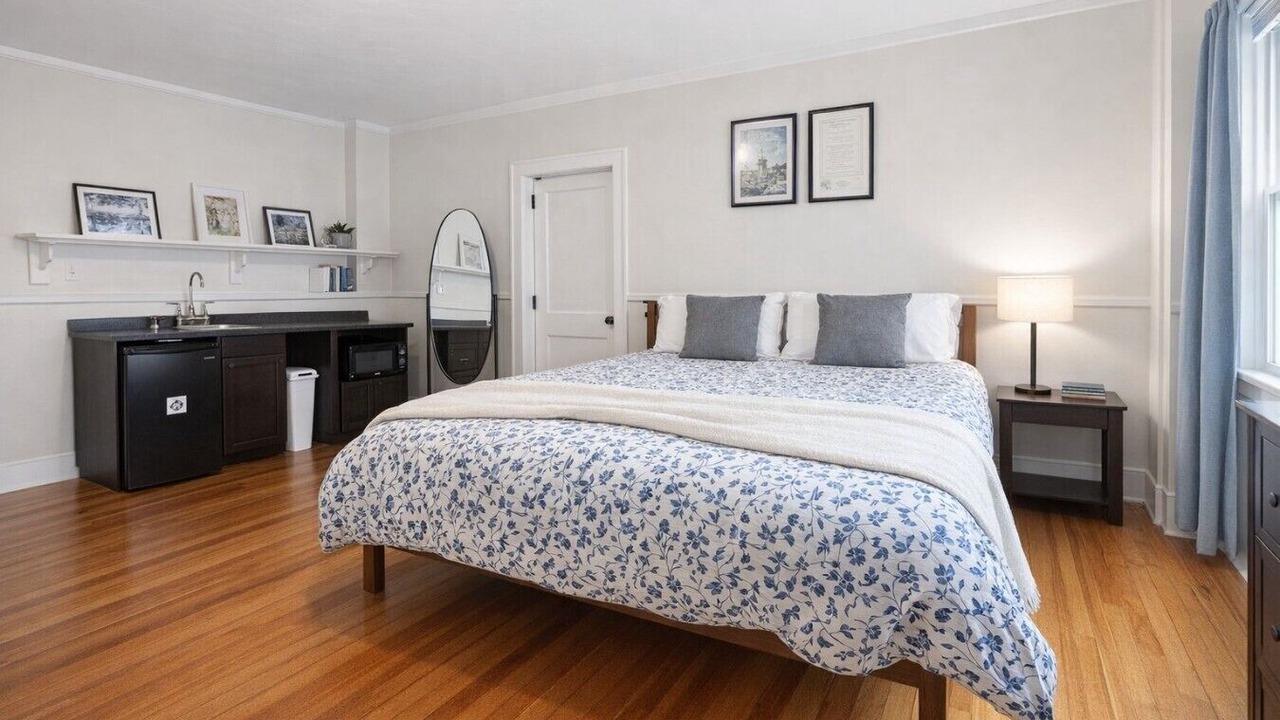 Photo of Bedroom in South Eliot