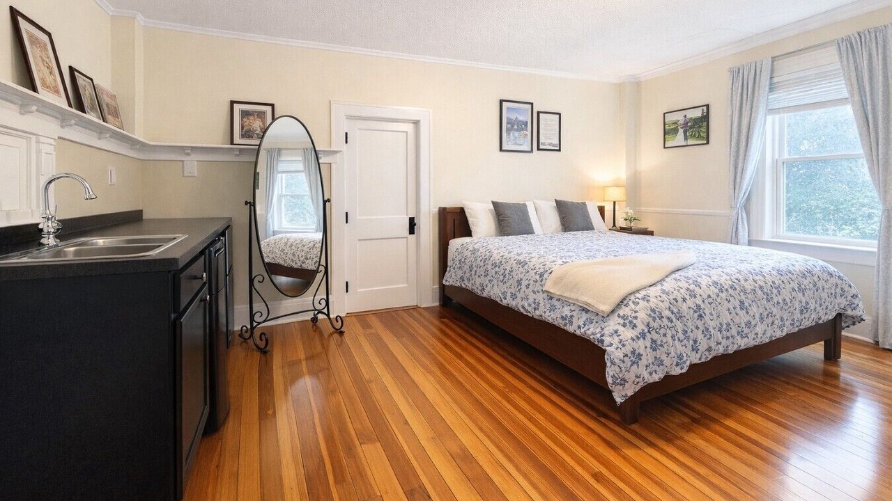 Photo of Bedroom in South Eliot