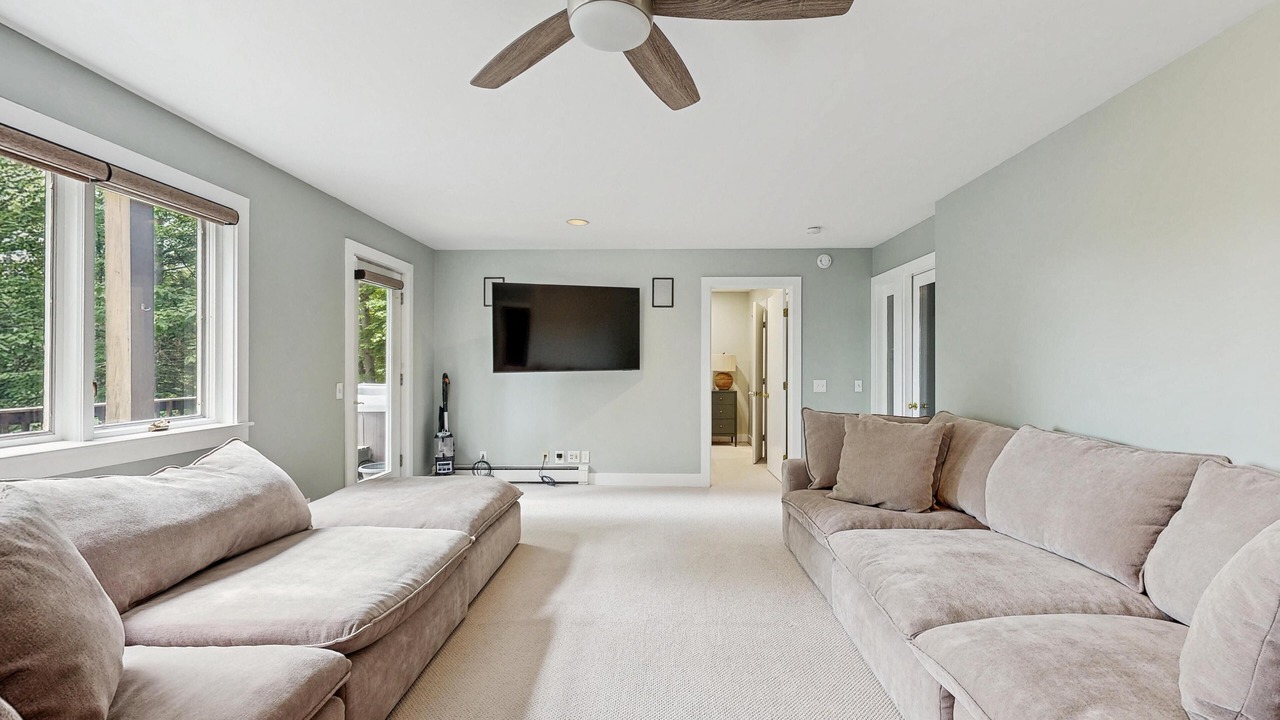 Photo of Livingroom in West Hartford