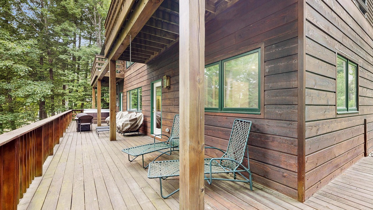 Photo of Patio Balcony in West Hartford