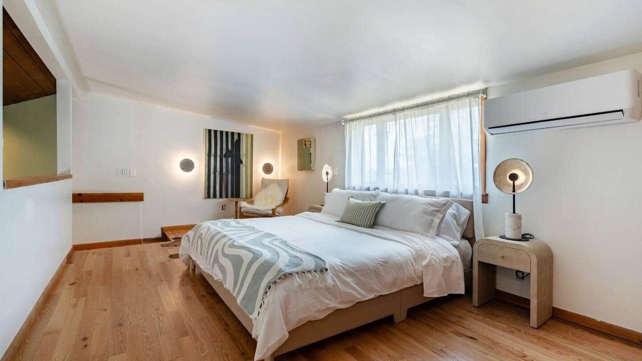 Photo of Bedroom in Jefferson Heights