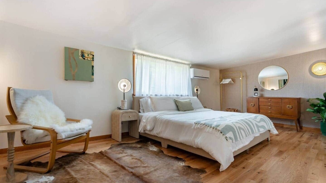 Photo of Bedroom in Jefferson Heights