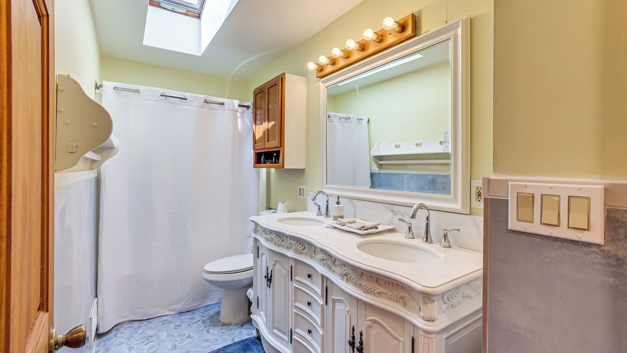 Photo of Bathroom in Bayville