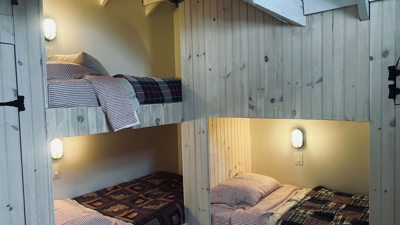 Photo of Bedroom in Deep River Center