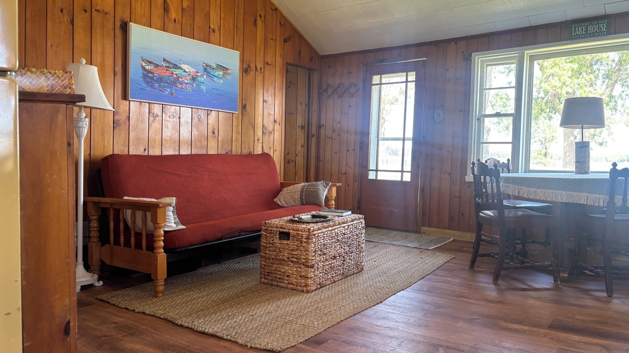 Photo of Livingroom in Champlain