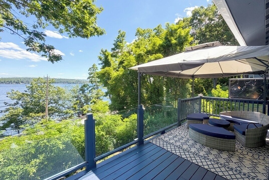 Photo of Patio Balcony in Winnisquam