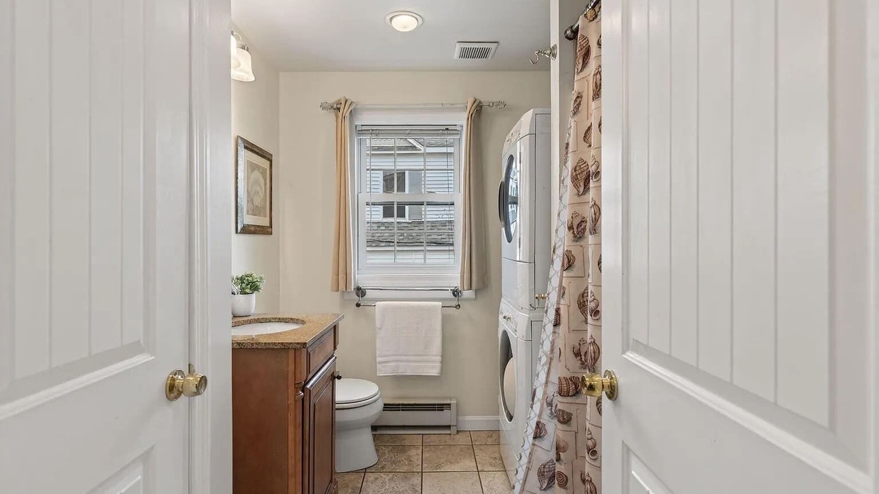 Photo of Bathroom in Ocean Park