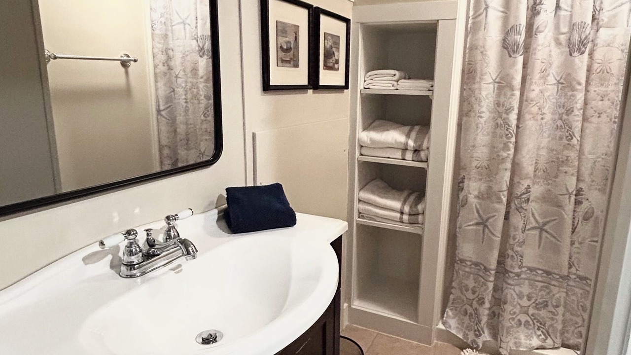 Photo of Bathroom in York Harbor