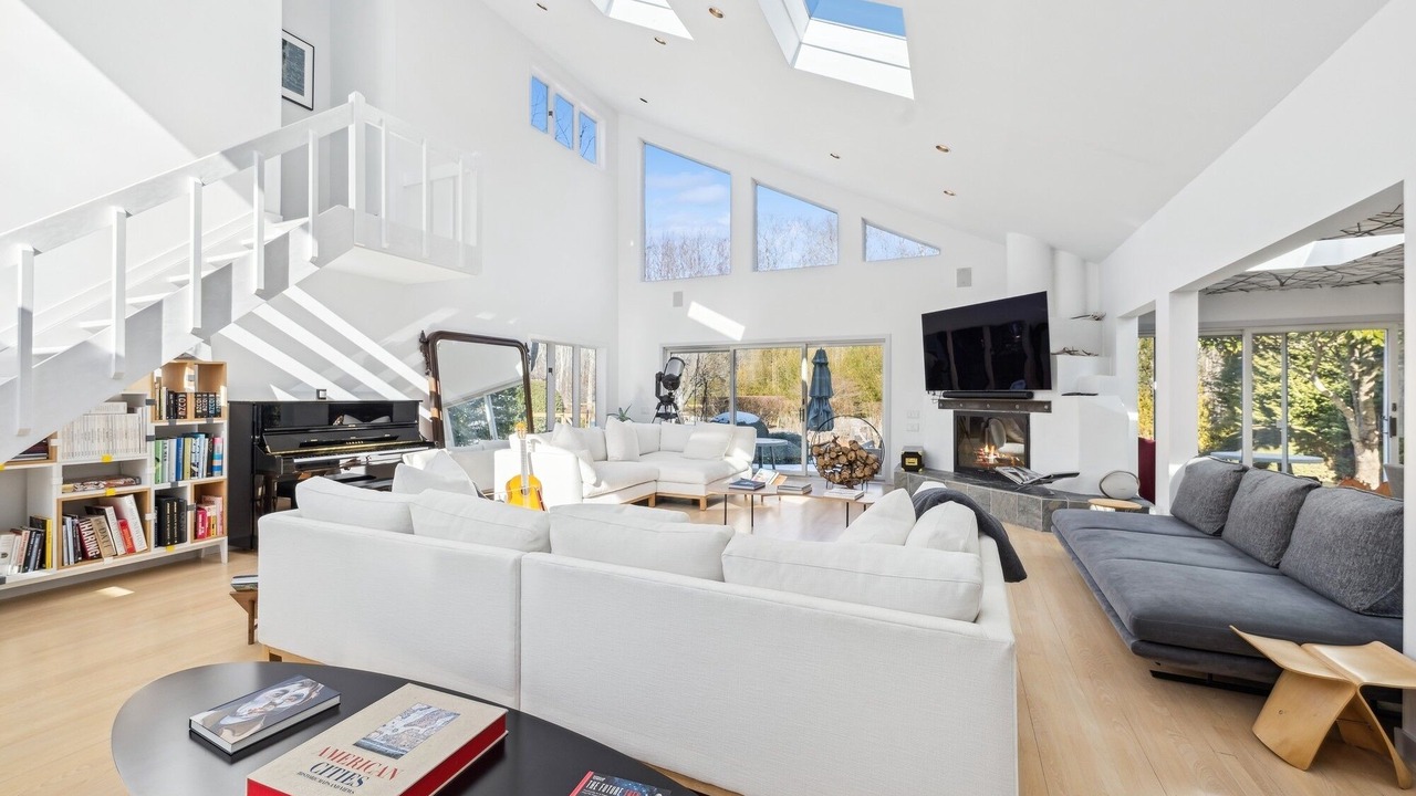 Photo of Livingroom in Sagaponack