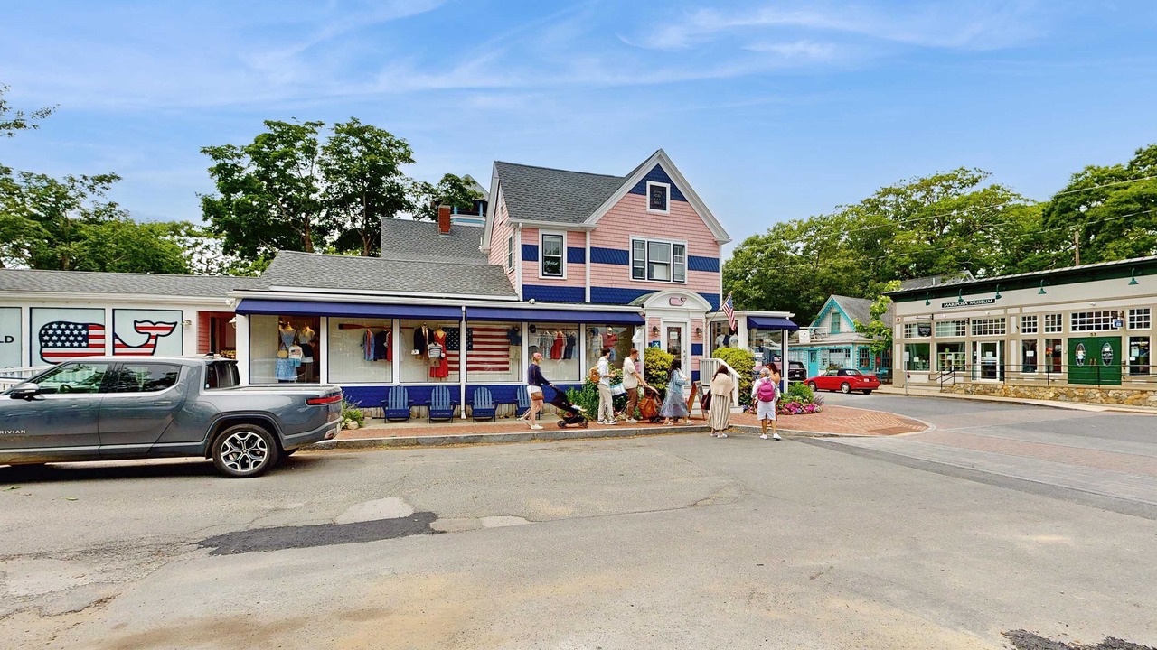 Photo of Others in Oak Bluffs