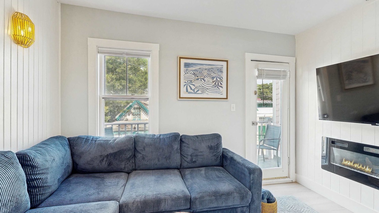 Photo of Livingroom in Oak Bluffs