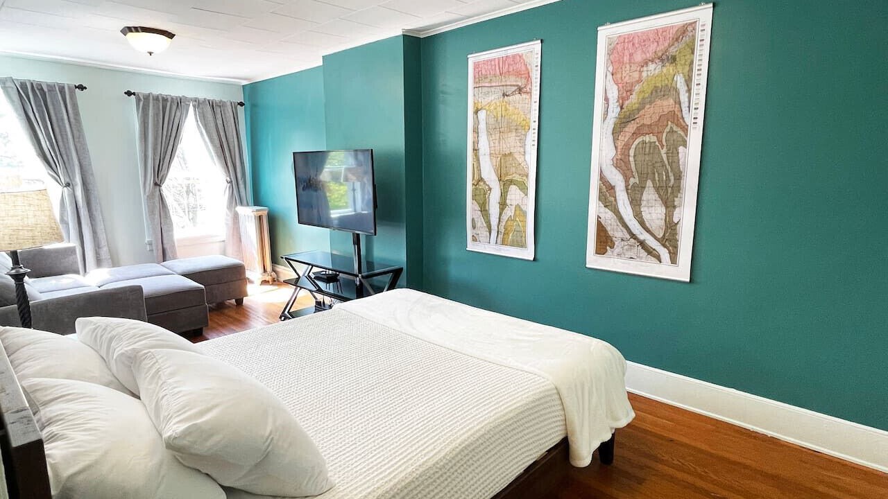 Photo of Bedroom in South Main Street