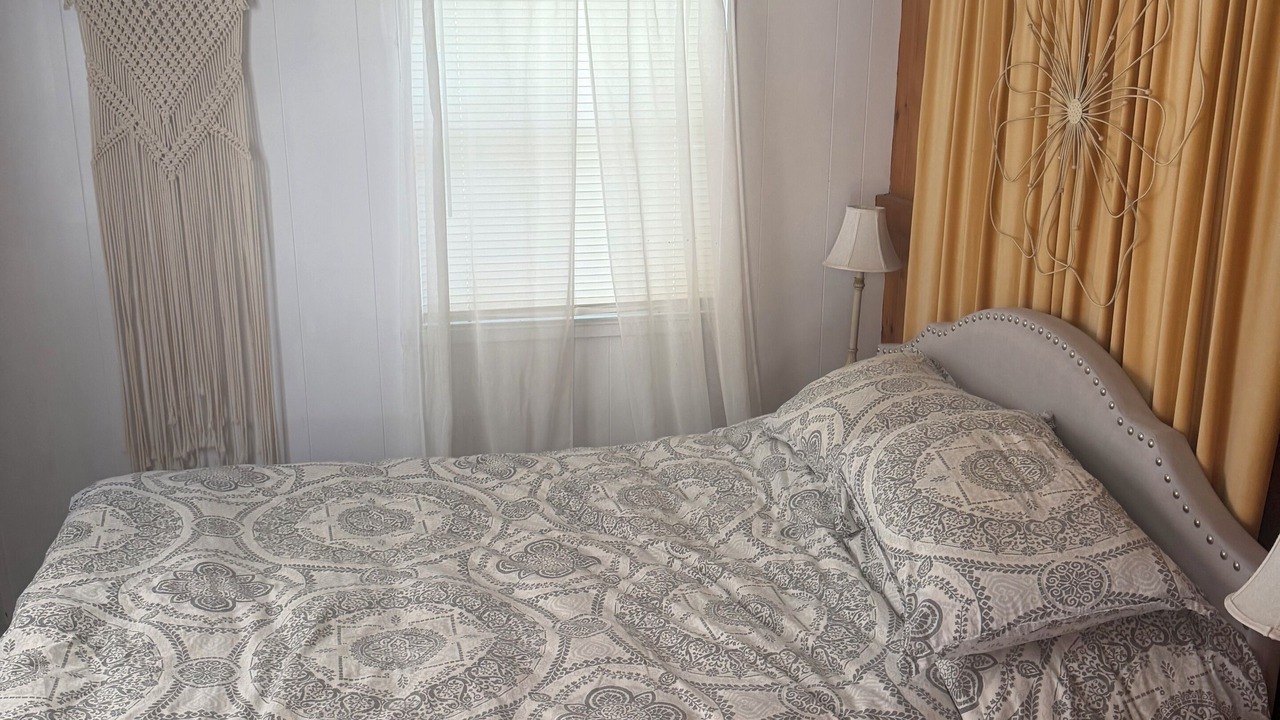 Photo of Bedroom in Malletts Bay